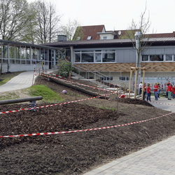 2014-04-05 Schulhof-Einweihung